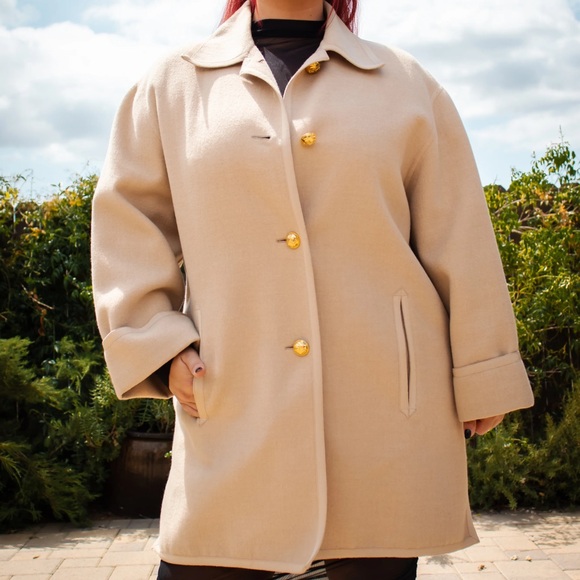 Salvatore Ferragamo 1990s Tan Wool Gold Shoe Button Front Top Coat Overcoat Vtg - Picture 8 of 8